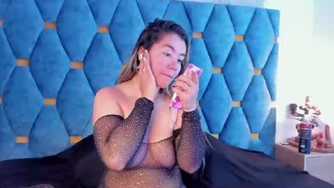 SWEET ZOE online show from 08.01.26