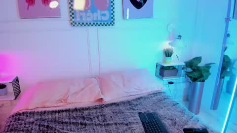 Zoe Lynch online show from 06.15.26
