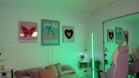Zoe Lynch online show from 06.25.26
