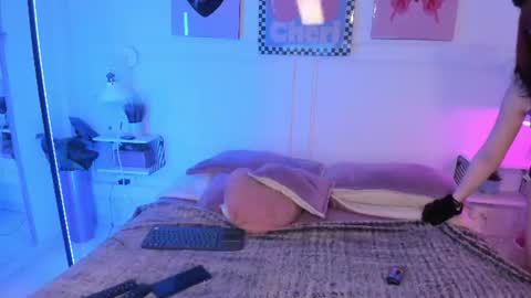 Zoe Lynch online show from 07.10.26