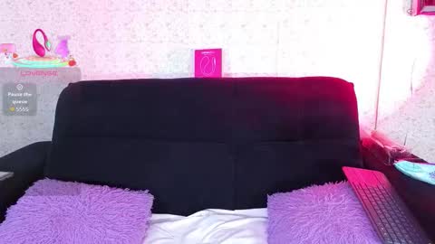 Snapshot of zoe_petite11_pm chatting on 02.12.26 zoe_petite11_pm online show from 02.12.26