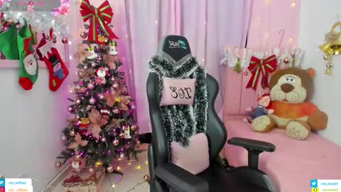 zoe_sullivan_ online show from 11.30.25