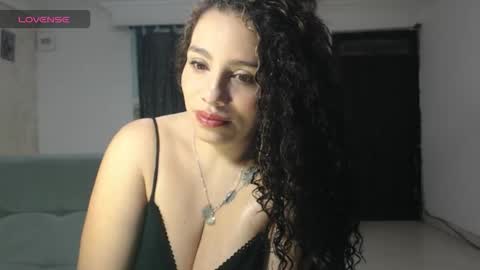 Snapshot of zoe_tai chatting on 03.04.26 zoe tai online show from 03.04.26