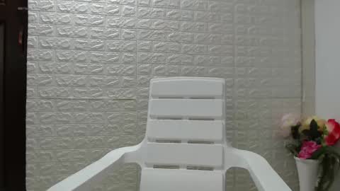 Snapshot of zoe_velvet chatting on 10.25.25 Carolina online show from 10.25.25