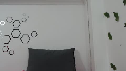 Snapshot of zoe_velvet chatting on 10.27.25 Carolina online show from 10.27.25