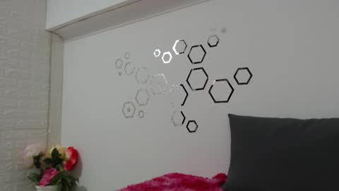 Snapshot of zoe_velvet chatting on 10.30.25 Carolina online show from 10.30.25