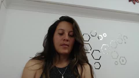 Snapshot of zoe_velvet chatting on 12.14.25 Carolina online show from 12.14.25