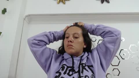 Snapshot of zoe_velvet chatting on 02.02.26 Carolina online show from 02.02.26