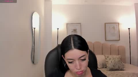  zoee jackson online show from 08.05.26