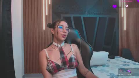 Zoe 3 online show from 05.05.26