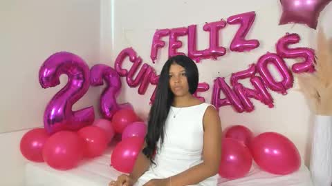 Snapshot of zoegarner10 chatting on 12.21.25 zoegarner10 online show from 12.21.25