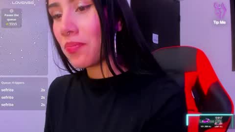 Snapshot of zoegp chatting on 07.18.26 Laura online show from 07.18.26