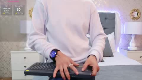 Snapshot of zoekrug chatting on 01.06.26 Zoe Krug online show from 01.06.26