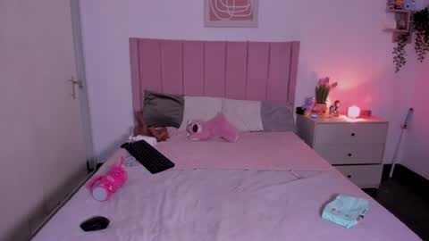 CuteZoe online show from 08.08.26