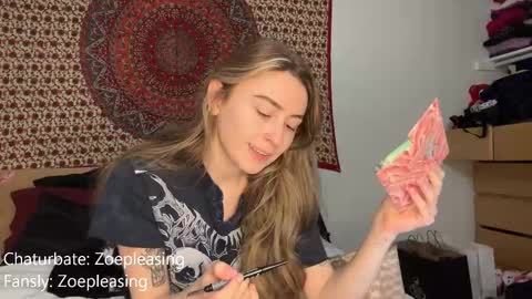 Snapshot of zoepleasing chatting on 09.12.25 zoepleasing online show from 09.12.25