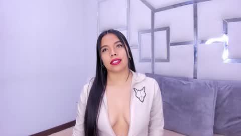 ZoeSwam online show from 02.12.25