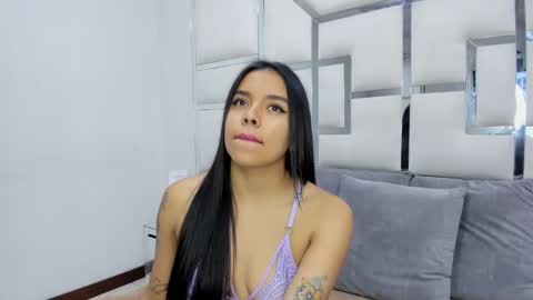 ZoeSwam online show from 02.17.25