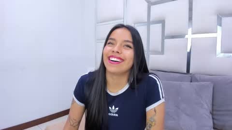 ZoeSwam online show from 02.21.25