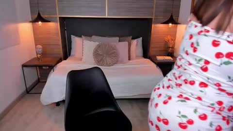 Snapshot of zoevold chatting on 01.13.26 ZOE online show from 01.13.26