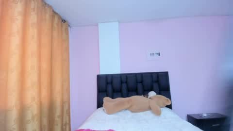 Zoey online show from 04.17.26