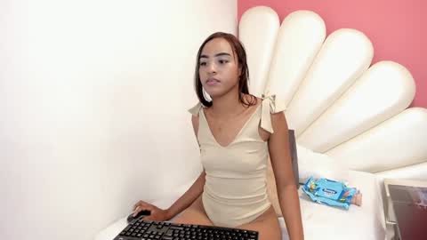 Snapshot of zoey_donovan_ chatting on 01.15.25 Zoe online show from 01.15.25