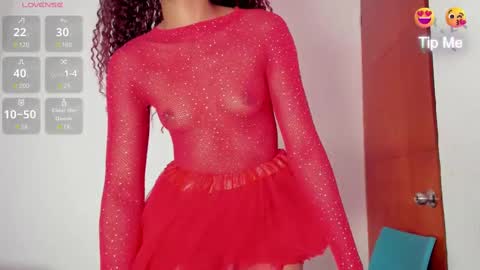 Snapshot of zoey_donovan_ chatting on 11.01.25 Zoe online show from 11.01.25