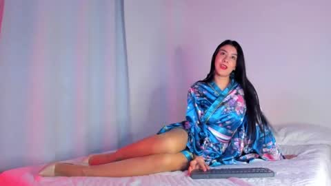 Zohey  online show from 10.10.25