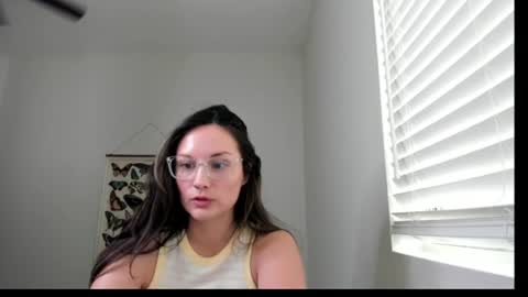Snapshot of zoiebutterfly chatting on 06.11.26 Zoie online show from 06.11.26