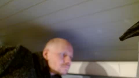 Snapshot of zolexthomas chatting on 12.12.24 zolexthomas online show from 12.12.24