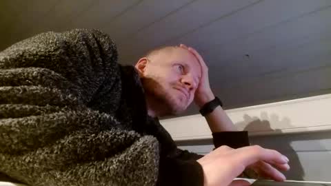 Snapshot of zolexthomas chatting on 12.15.24 zolexthomas online show from 12.15.24