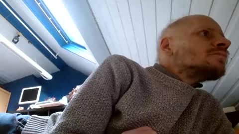 Snapshot of zolexthomas chatting on 12.26.24 zolexthomas online show from 12.26.24