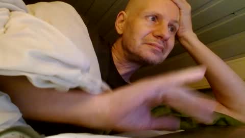 Snapshot of zolexthomas chatting on 02.17.25 zolexthomas online show from 02.17.25