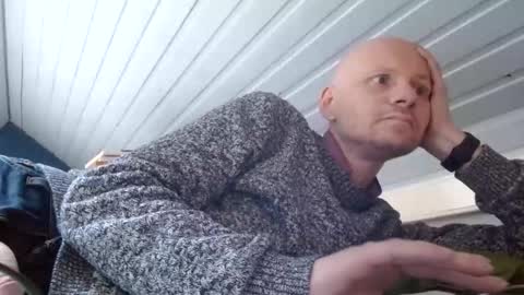 Snapshot of zolexthomas chatting on 02.19.25 zolexthomas online show from 02.19.25