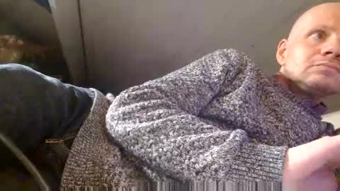 Snapshot of zolexthomas chatting on 02.19.25 zolexthomas online show from 02.19.25