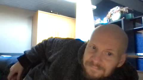 Snapshot of zolexthomas chatting on 10.24.25 zolexthomas online show from 10.24.25