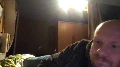 Snapshot of zolexthomas chatting on 10.31.25 zolexthomas online show from 10.31.25