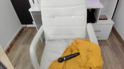 Zooe online show from 03.11.26