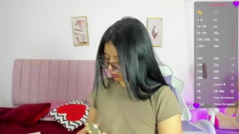 Zoe online show from 04.30.26