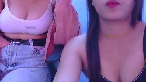 Snapshot of zoya_4u chatting on 12.02.25 Zoya online show from 12.02.25