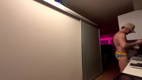 Snapshot of zuko_zen69 chatting on 02.26.25 Zuko online show from 02.26.25