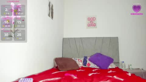 Snapshot of zule__williams chatting on 11.22.25 zule online show from 11.22.25