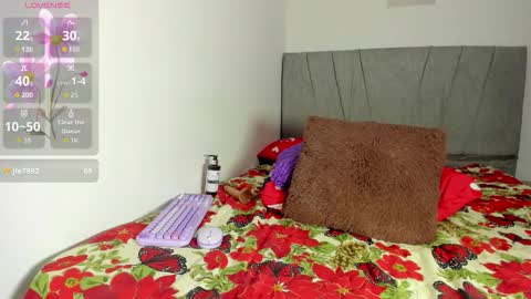 Snapshot of zule__williams chatting on 11.25.25 zule online show from 11.25.25