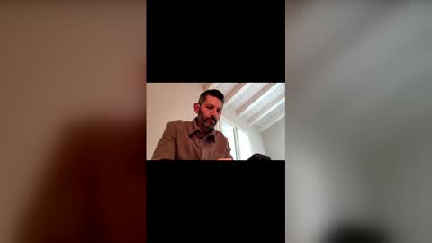 Snapshot of zulloking chatting on 04.22.26 zulloking online show from 04.22.26