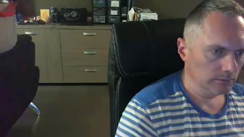 Snapshot of zultem chatting on 05.19.26 zultem online show from 05.19.26