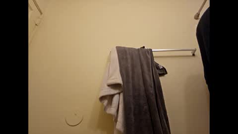 Snapshot of zx66_pyro chatting on 12.08.24 zx66_pyro online show from 12.08.24