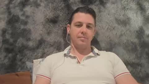 Snapshot of zyonart chatting on 09.23.25 Artnoyz Shower online show from 09.23.25