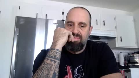 Snapshot of zzman9 chatting on 01.05.25 ZZMan online show from 01.05.25