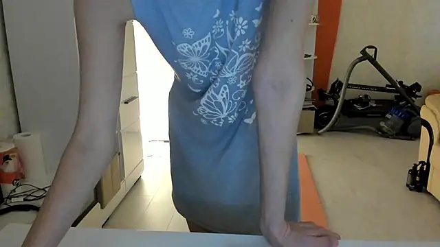 angelmommu online show from 02.19.25