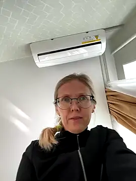 angelmommu online show from 10.03.25