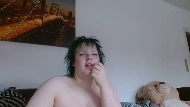 Snapshot of StarZ15 chatting on 02.13.25 StarZ15 online show from 02.13.25